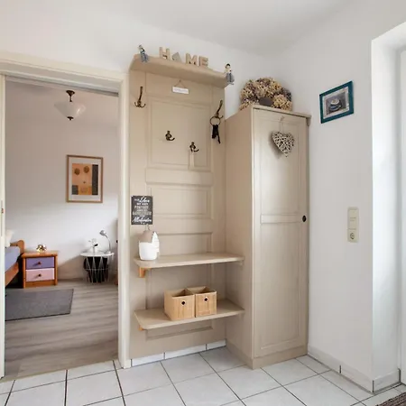 Achtern Diek 아파트 *